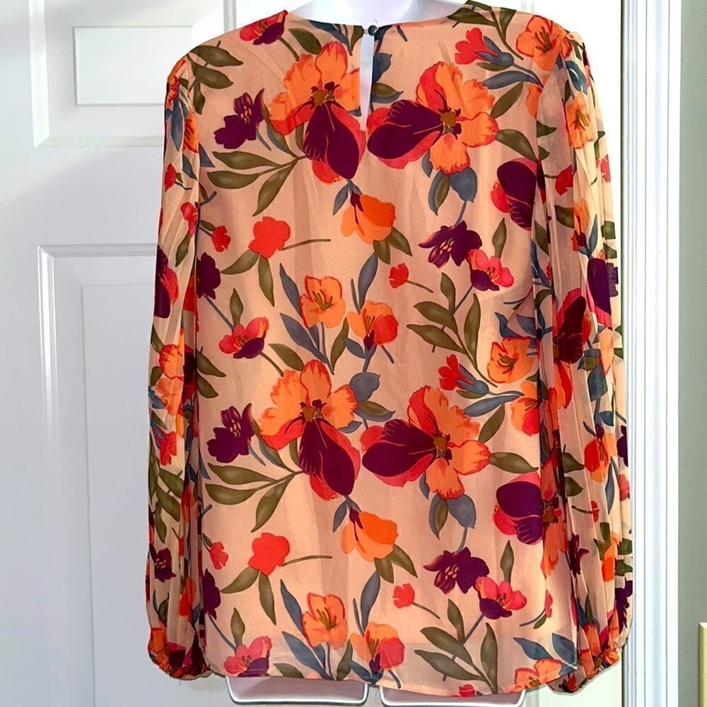 Ontwelfth Floral Blouse with Accordion Bubble Sleeves- Medium - Picture 3 of 8